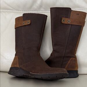 Women’s Merrill Travvy leather waterproof boots sz9